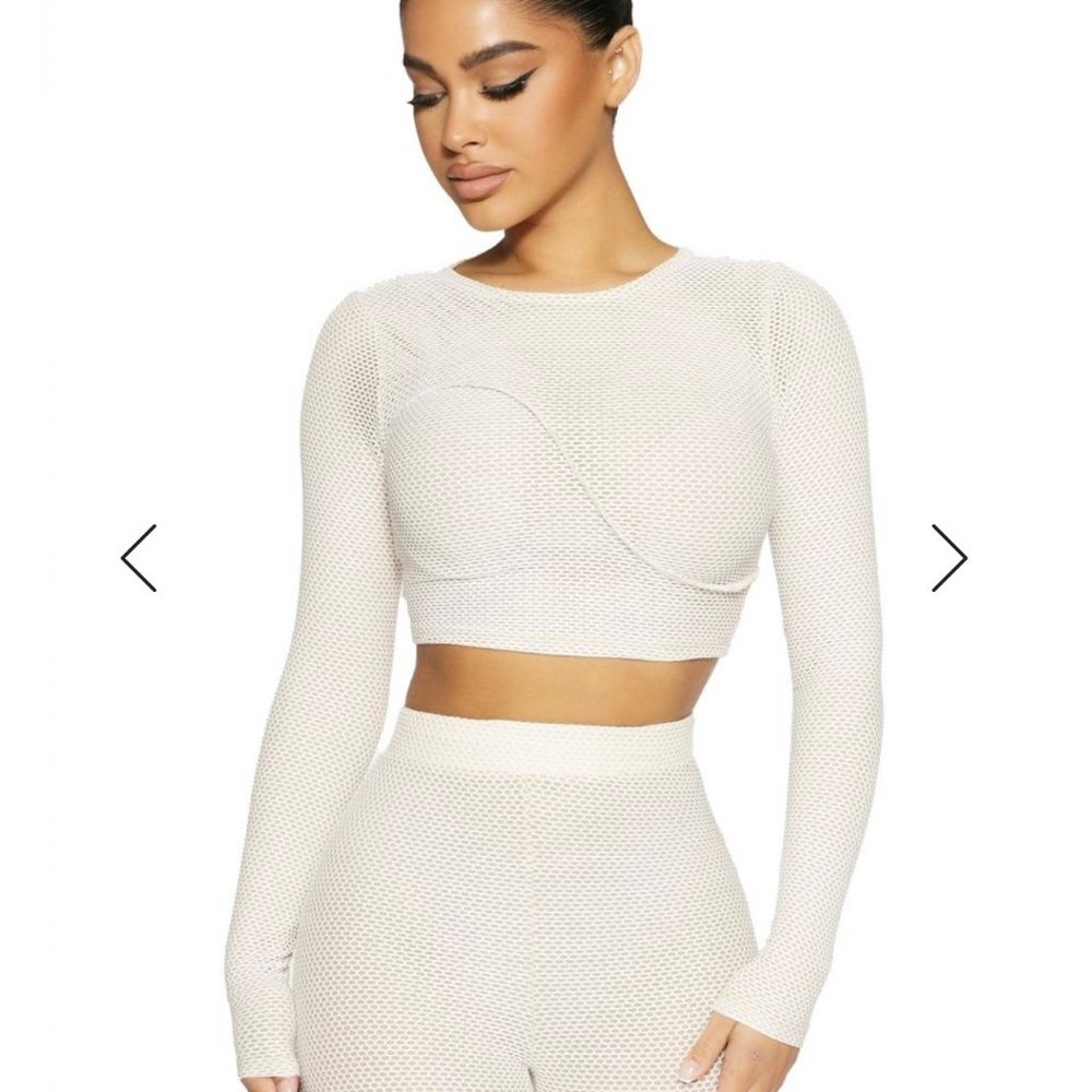 NAKED WARDROBE GOT CAUGHT CROP TOP XL